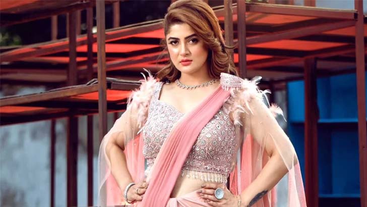 পুরুষের সঙ্গে ছবি তুললেই কি প্রেম হয়ে যায়, প্রশ্ন শ্রাবন্তীর 5 image 706597 1691932769