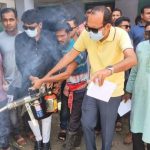 ঈদগাঁও ঐক্য পরিবারের উদ্যোগে শিক্ষার্থীদের মাঝে নগদ অর্থ বিতরণ