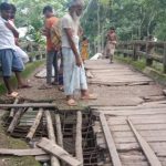 ঝালকাঠিতে সেলাই মেশিন বিতরণ