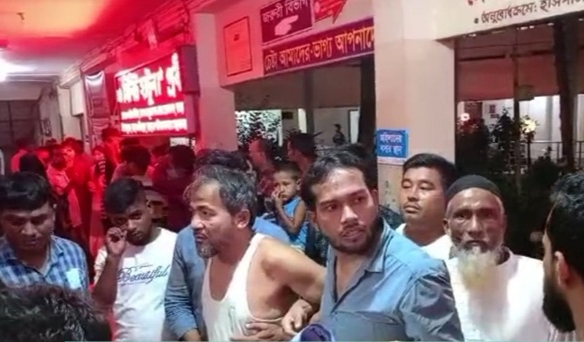 খাগড়াছড়ির আলুটিলায় যাত্রীবাহী বাস উল্টে নিহত ১, আহত - ২৫ 5 IMG 20231016 060914
