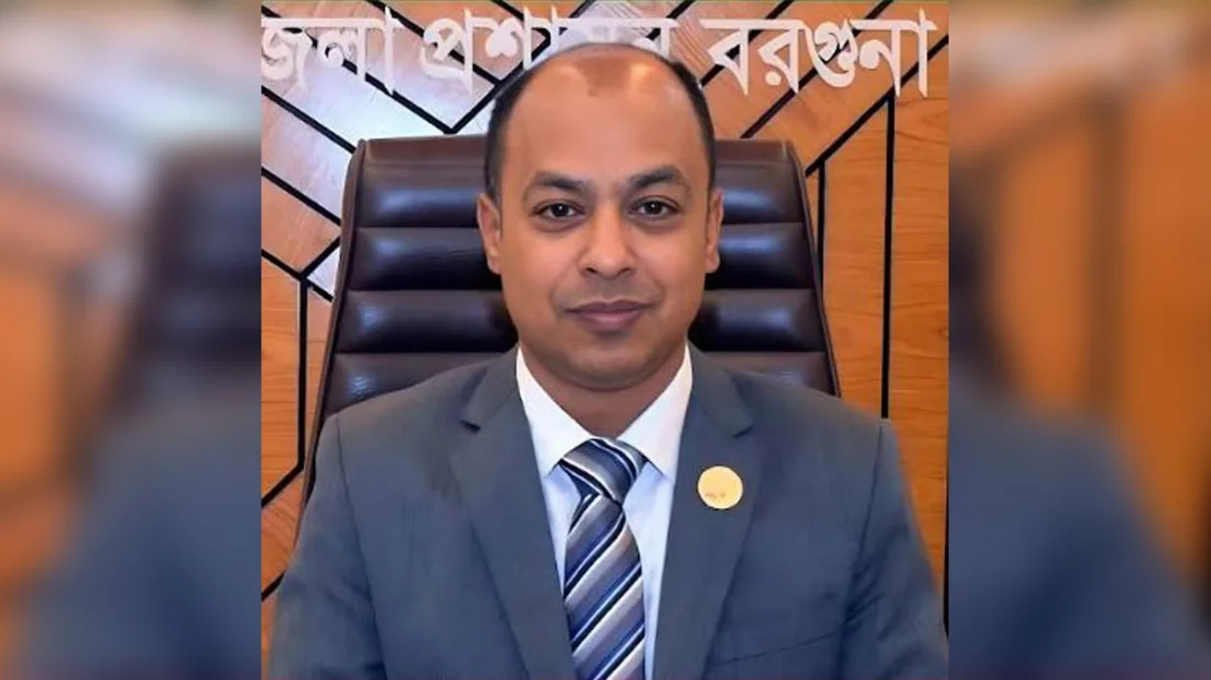 বরগুনার সাবেক ডিসি হাবিবুর রহমান'র অন্তরঙ্গ ভিডিও ভাইরাল 5 etihad