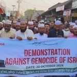 শারদীয় দূর্গাৎসব উপলক্ষ্যে একশত অসহায় ও হতদরিদ্র পরিবারের মাঝে বস্ত্র বিতরণ