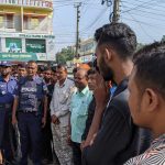 পেকুয়ায় প্রধান শিক্ষককে কক্ষে ঢুকে হত্যাচেষ্টা : হামলাকারী আটক