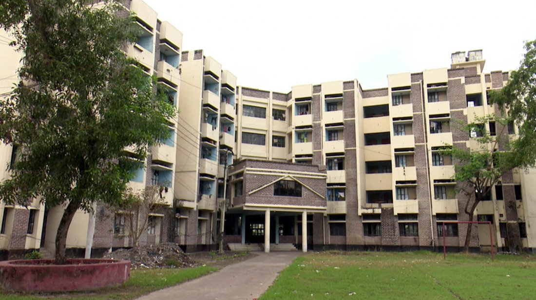 বরিশাল আইএইচটির হোস্টেল সুপার ডা. সানজিদার বিরুদ্ধে আন্দোলনের খেসারত দিচ্ছে ১৩ শিক্ষার্থী 5 4a3aab2c6e4ec420f6094476bddc8f47