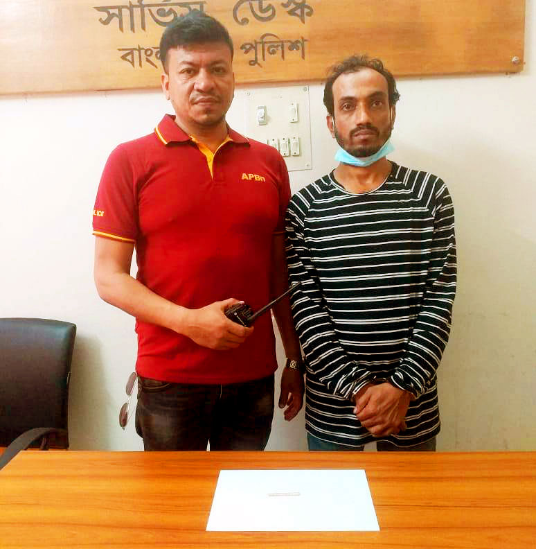 রাজাপুরে ১০ পিস ইয়াবাসহ মাদক কারবারি আটক 5 Rajapur photo 2