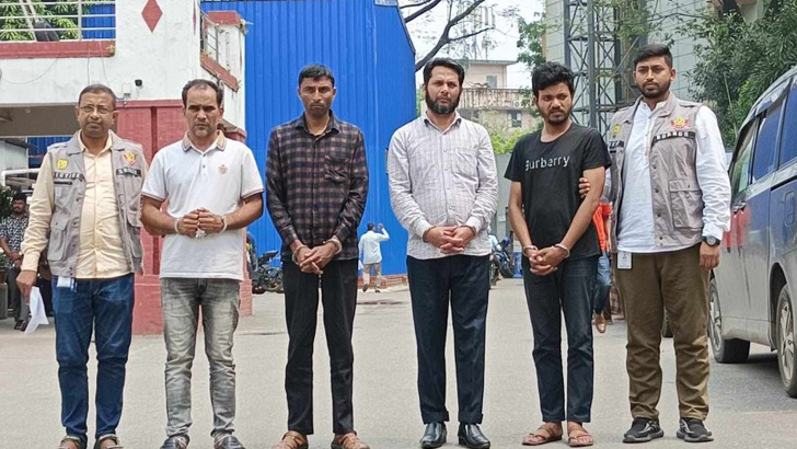 ভুয়া নিয়োগপত্র দিয়ে কোটি কোটি টাকা আত্মসাৎ চাকরিপ্রত্যাশীদের 5 image 789898 1711637253