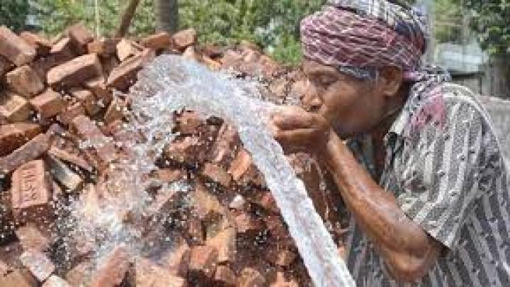 তীব্র তাপপ্রবাহ সঙ্গে ভ্যাপসা গরম 5 62679c3fb58f2dadah.jpg