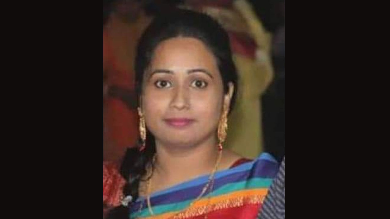 ববিতার প্রাণ গেল ছিনতাইকারীর আঘাতে 5 bobita 20240424011632