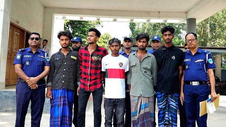 বাগেরহাটের মোল্লাহাটে নৃত্যশিল্পীকে গণধর্ষণ, গ্রেফতার ৫ 5 image 794636 1713027285