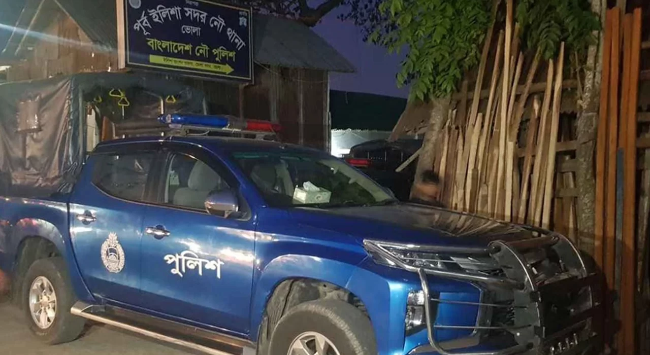 ভোলার নৌ থানাতেই গুলিবিদ্ধ হলেন পুলিশ কর্মকর্তা 5 image 98365 1719160944