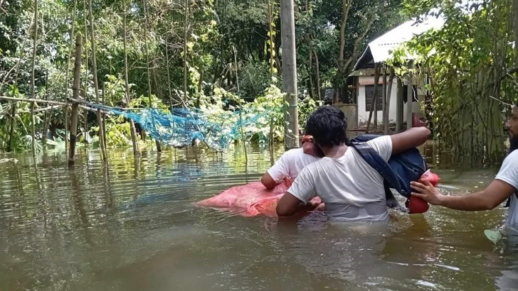 বন্যায় ১১ জেলায় মৃতের সংখ্যা বেড়ে ৫২ 5 image 844440 1724930844