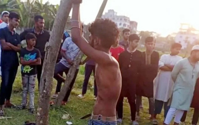 বরিশালে শিশু ধর্ষণচেষ্টায় অভিযুক্ত সুজন গণপিটুনিতে নিহত 5 Borishal original 1742062183
