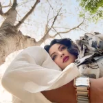 দুই তরুণীর প্রকাশ্যে ধূমপানের ঘটনায় চমকের ফেসবুক পোস্ট ভাইরাল