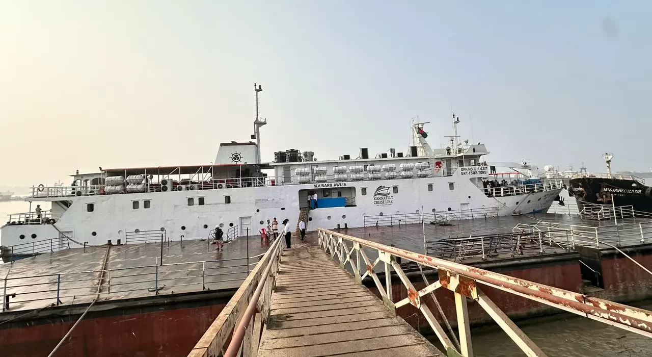ভোলা-চট্টগ্রাম রুটে যাত্রীবাহী লঞ্চ চলাচল শুরু 5 image 174281 1742715756