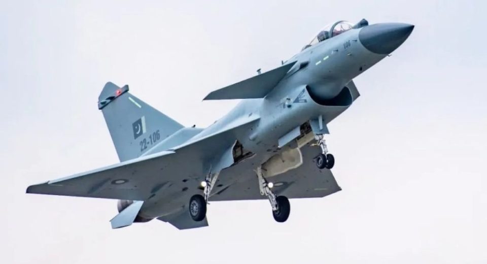 PAF J 10 681d2889c364f