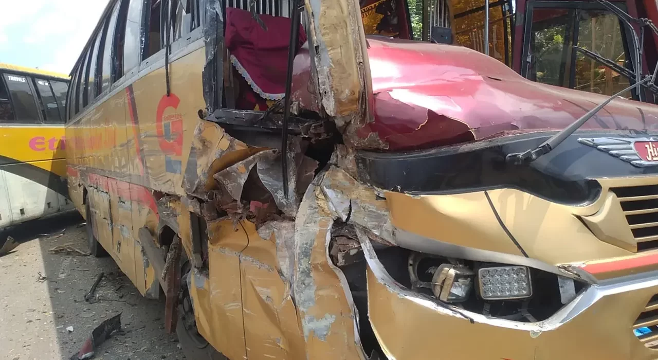 ঢাকা-বরিশাল মহাসড়ক এখন আতঙ্ক,ছয় দিনে সাতটি সড়ক দুর্ঘটনা 5 image 196273 1749808867