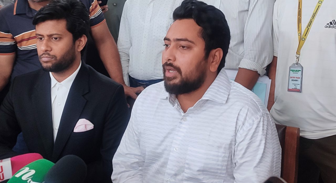 সরকার পতনের পূর্বেই ড. মুহাম্মদ ইউনূসকে নতুন সরকারের দায়িত্ব গ্রহণের প্রস্তাব:আদালতে নাহিদ ইসলাম 5 ইসলাম