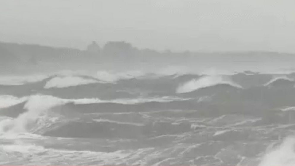 আঘাত হানলো ঘূর্ণিঝড় ‘মন্থা’,অন্ধ্রপ্রদেশ ও ওড়িশা রাজ্যে ব্যাপক ক্ষতির আশঙ্কা 2 855 69016e2d8cd16