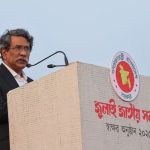 বরিশালে নির্বাচন কর্মকর্তাদের সঙ্গে সিইসির মতবিনিময়