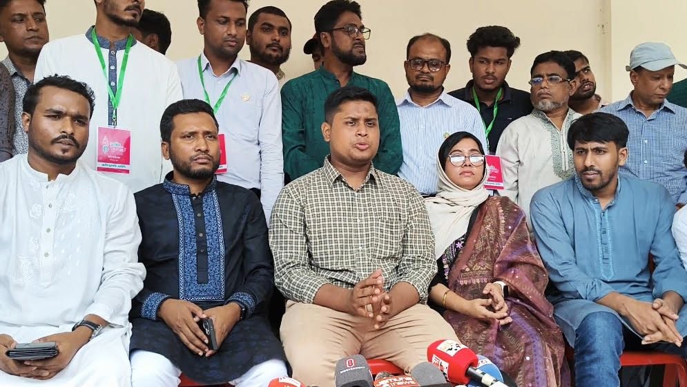 নির্বাচন কমিশন এভাবে চলতে পারেনা:হাসনাত আবদুল্লাহ 3 image 1761902621 DrhbuHE4WeCWsjKOQyzHMNSbnKOf1VrZj0AuPQE5