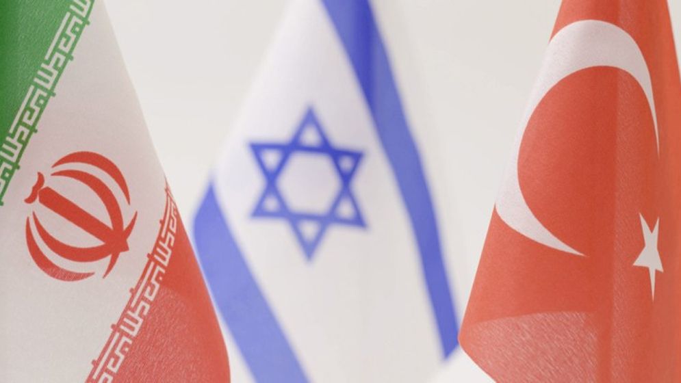 ইসরাইল ও তুরস্কের পতাকা।