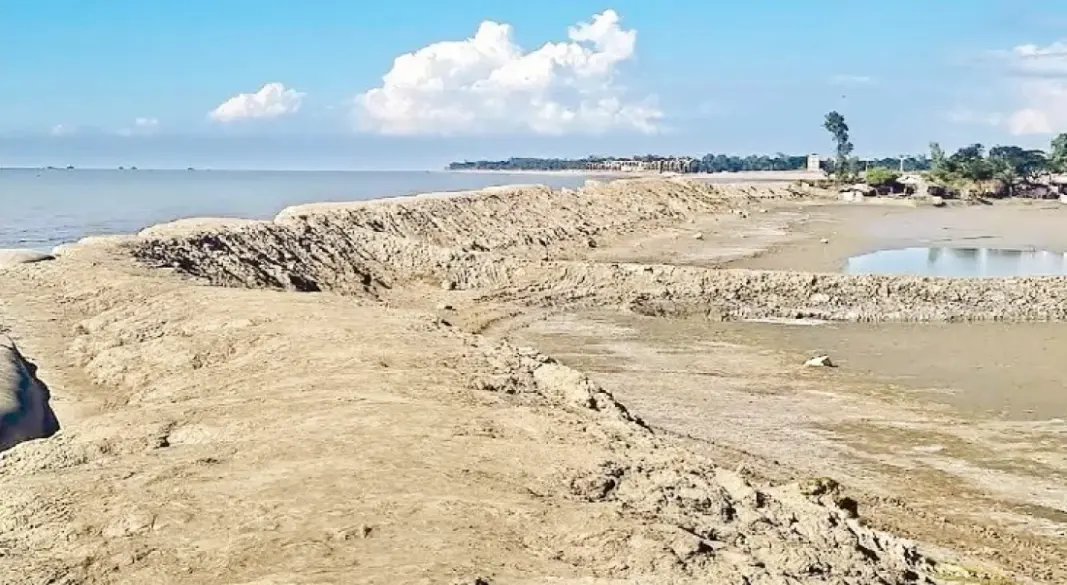 বেড়িবাঁধ