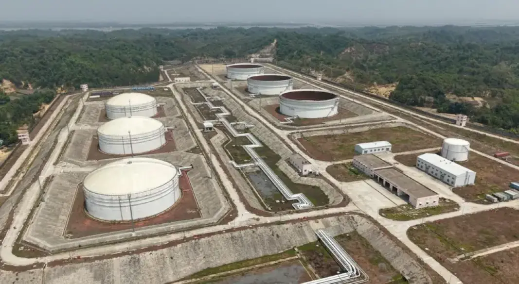 চীনের ঋণ সহায়তায় প্রকল্প