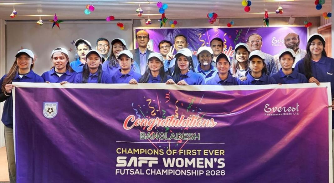নারী ফুটবল দলকে সংবর্ধনা