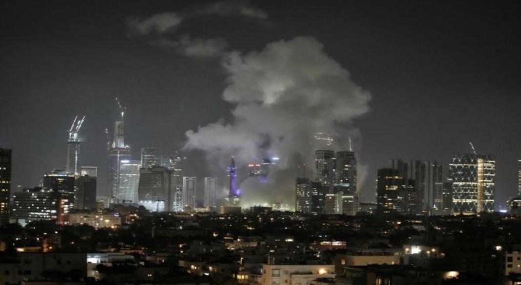 মধ্যপ্রাচ্যে নতুন সংঘাতের আশঙ্কা: ইসরাইল-যুক্তরাষ্ট্রের অর্ধশতাধিক স্থাপনায় ইরানের ক্ষেপণাস্ত্র ও ড্রোন হামলা