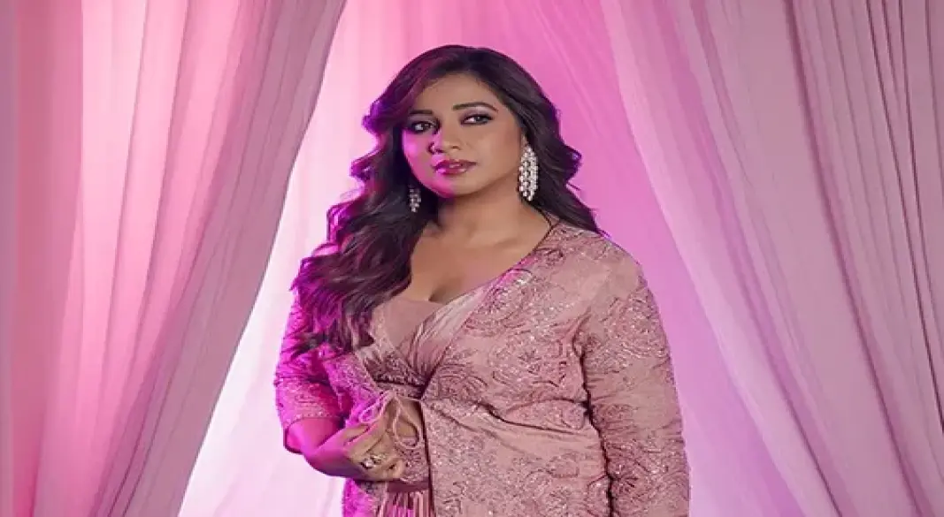 জনপ্রিয় ভারতীয় সংগীতশিল্পী শ্রেয়া ঘোষাল