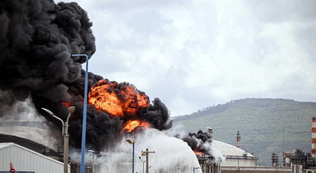 কুয়েতের তেলভর্তি জাহাজে ইরানের হামলা