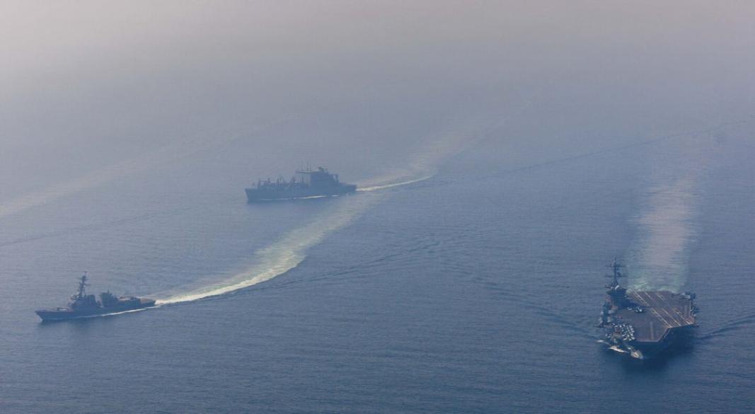 মধ্যপ্রাচ্যে ব্যাপক সামরিক শক্তি মোতায়েন করেছে যুক্তরাষ্ট্র
