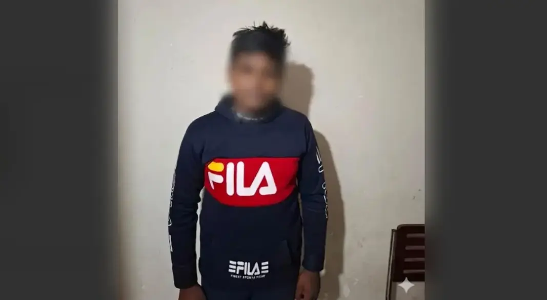 নবম শ্রেণির শিক্ষার্থী গ্রেপ্তার