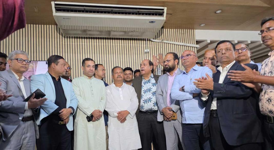 তথ্যমন্ত্রী