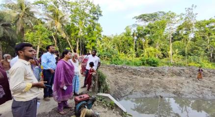 রাজাপুরে খাল পুনঃখননে অনিয়ম: পরিদর্শনে অসঙ্গতি পেলেন ইউএনও