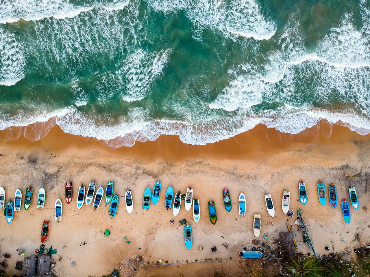 h aerial photography of boats on shore 1998439