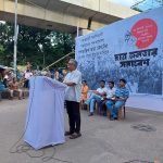 সড়কে ঝরল দুই ভাইসহ ১৪ প্রাণ