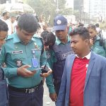 তিনটি গাড়ি হারালেন সানি লিওন