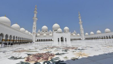শেখ জায়েদ মসজিদ শান্তির পরম ঠিকানা