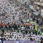 টিসিবির  ট্রাকসেল লাইনে অপেক্ষায় অসংখ্য মানুষ