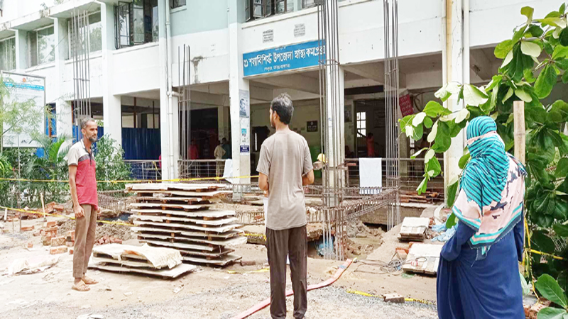 পেকুয়া স্বাস্থ্য কমপ্লেক্স সংস্কারে অনিয়ম 5 pekua news
