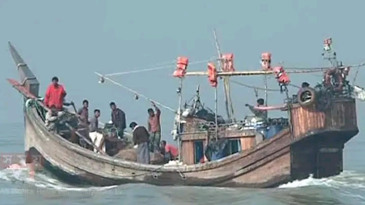 বঙ্গোপসাগরে মাছ শিকারে গিয়ে ট্রলারসহ ভোলার ২০ জেলে নিখোঁজ 5 unna