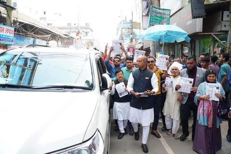 ভোলায় জমে উঠেছে নির্বাচনী প্রচারণা 5 image 120312 1704002538