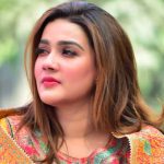দাম্পত্য জীবনের ইতি টেনে এবার ২০ লিটার দুধ দিয়ে গোসল
