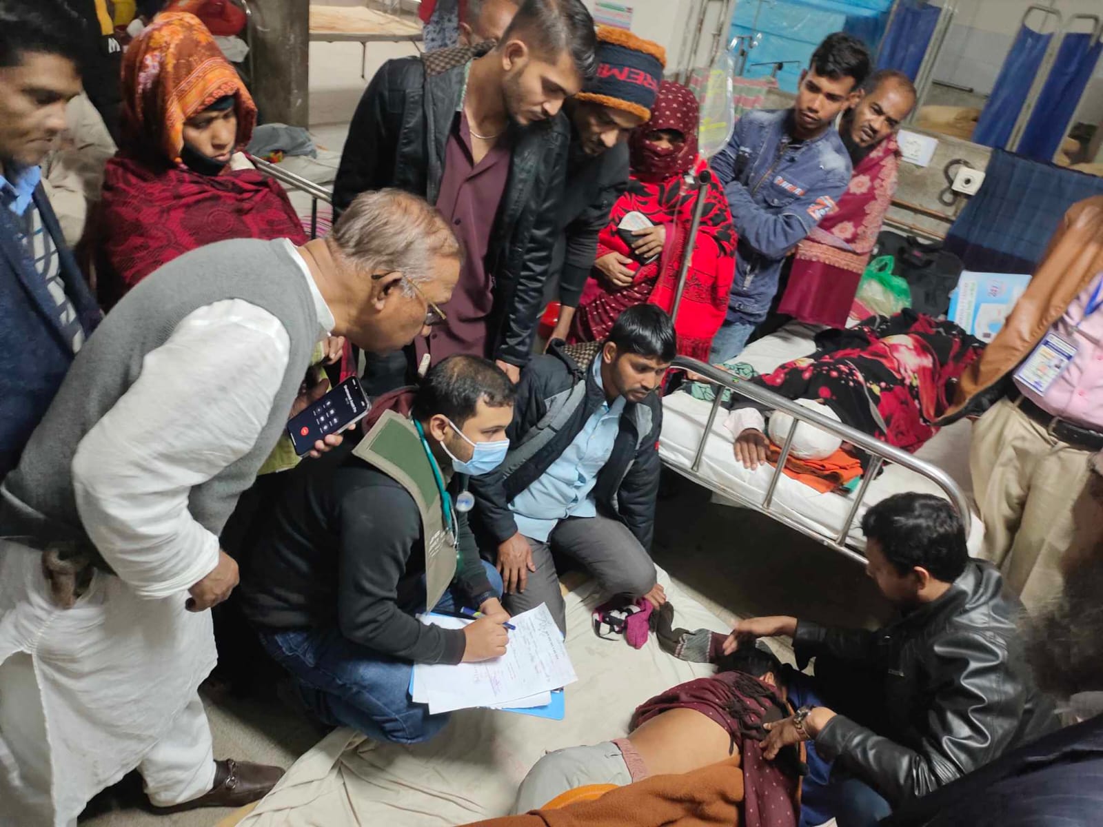 বাকেরগঞ্জের নৌকা সমর্থকের হামলায় স্বতন্ত্রী প্রার্থী চুন্নুর দু'কর্মী আহত 5 01e89b92 d321 4fee 8c2d 0d87132b28c5