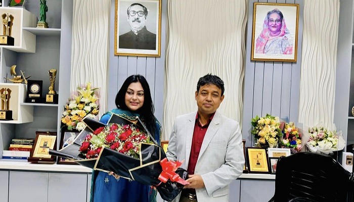 ডিবি কার্যালয়ে চিত্রনায়িকা নিপুণ 5 65d874f2908c5