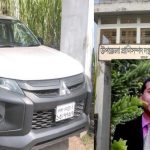 নলছিটির হিসাবরক্ষণ কর্মকর্তার অফিসে বসে প্রকাশ্যে ধূমপান