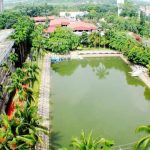 মাদারীপুরে সড়ক সংস্কারে নিম্নমানের সামগ্রী ব্যবহার করার অভিযোগ