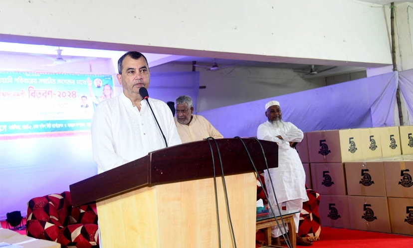 সরকার সবসময় মানুষের পাশে আছে : পরিবেশমন্ত্রী 5 1711725155 0fe2139b6f9163c35648cb82bdd0a4d0