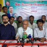 বাংলাদেশি নাবিকরা ঈদের নামাজ পড়লেন জিম্মি অবস্থায় জাহাজেই